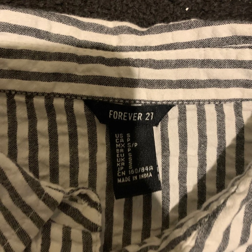 Forever 21 button down - Picture 2 of 2